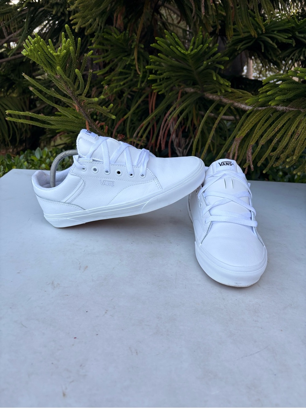 Vans Seldan Leather Shoes (Womens Size: 10) (Mens Size: 8.5)